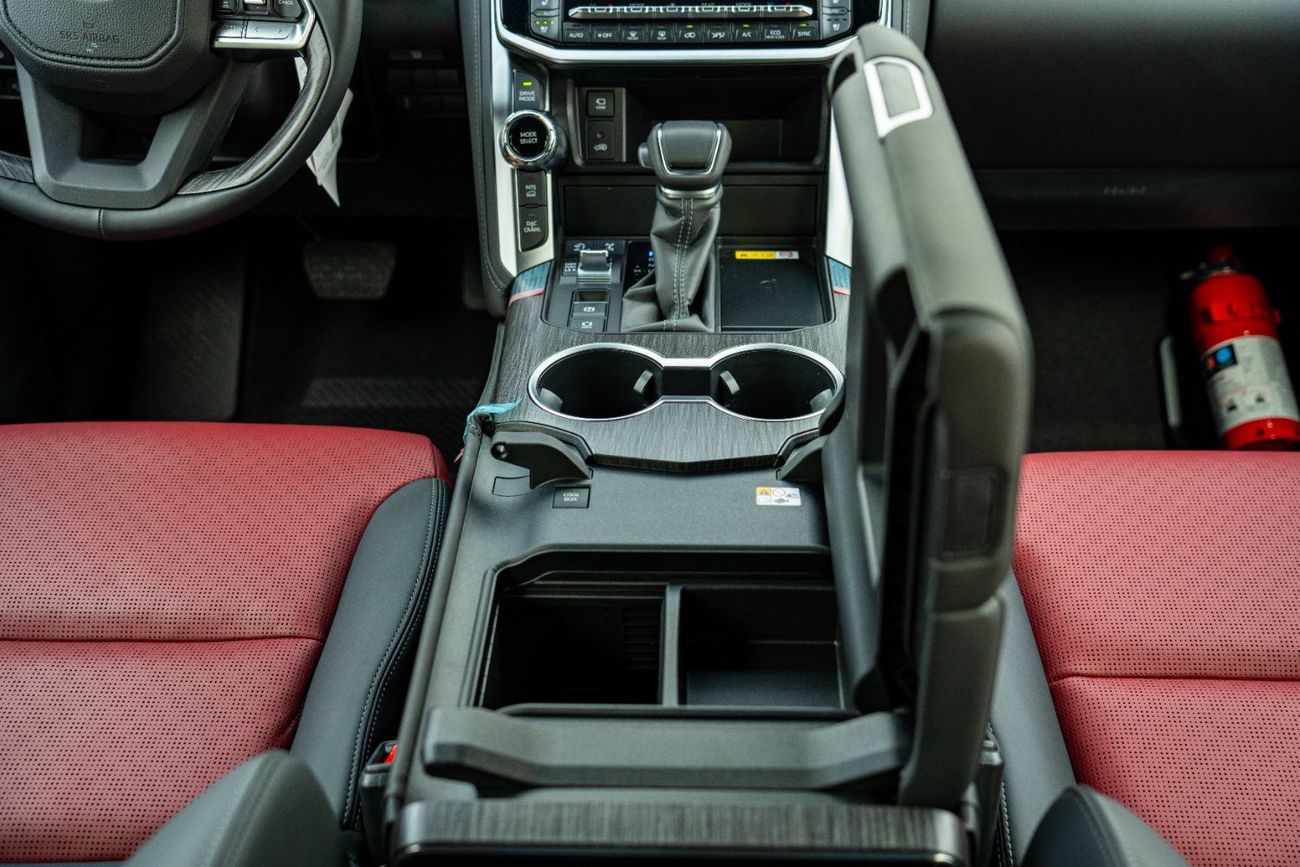 Toyota Land Cruiser Toyota Land Cruiser  VXR  3,3 L diesel 2025