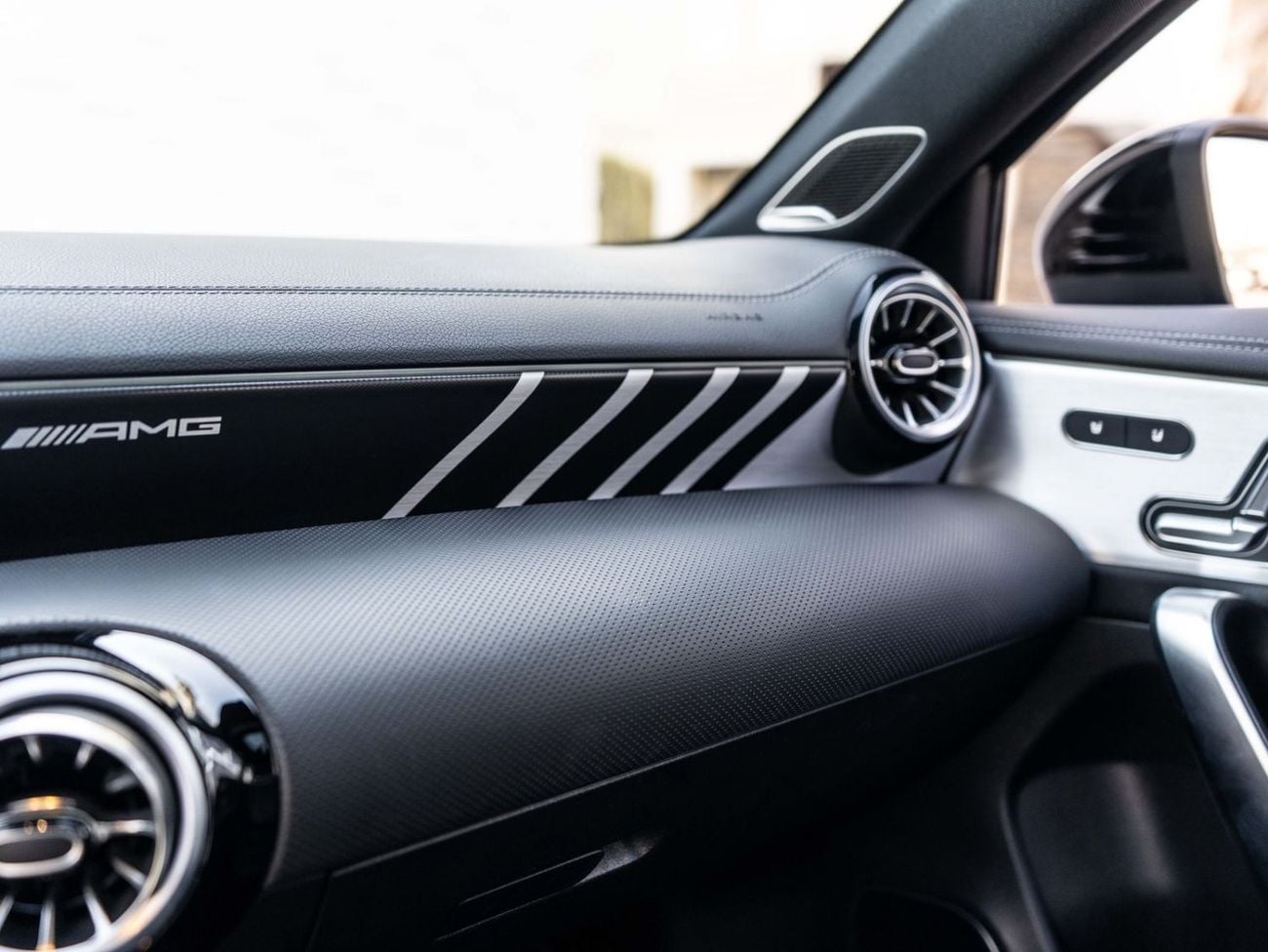 Mercedes Benz A45 AMG- S