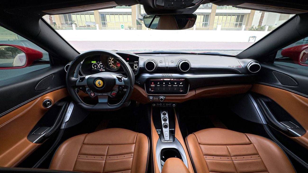 فيراري بورتوفينو Std 3.9L