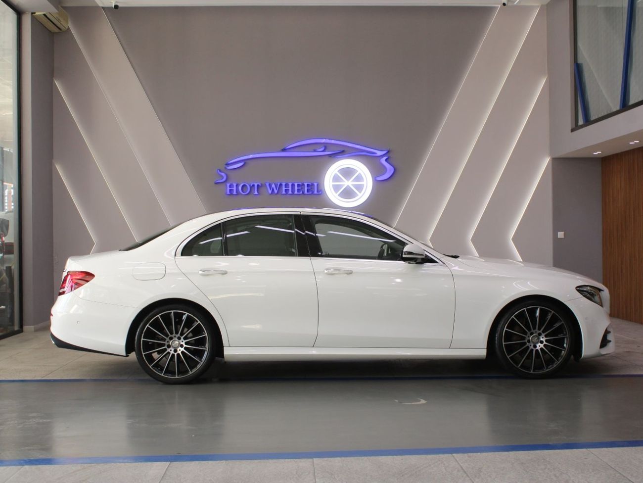 مرسيدس بنز E200 | Fully Loaded