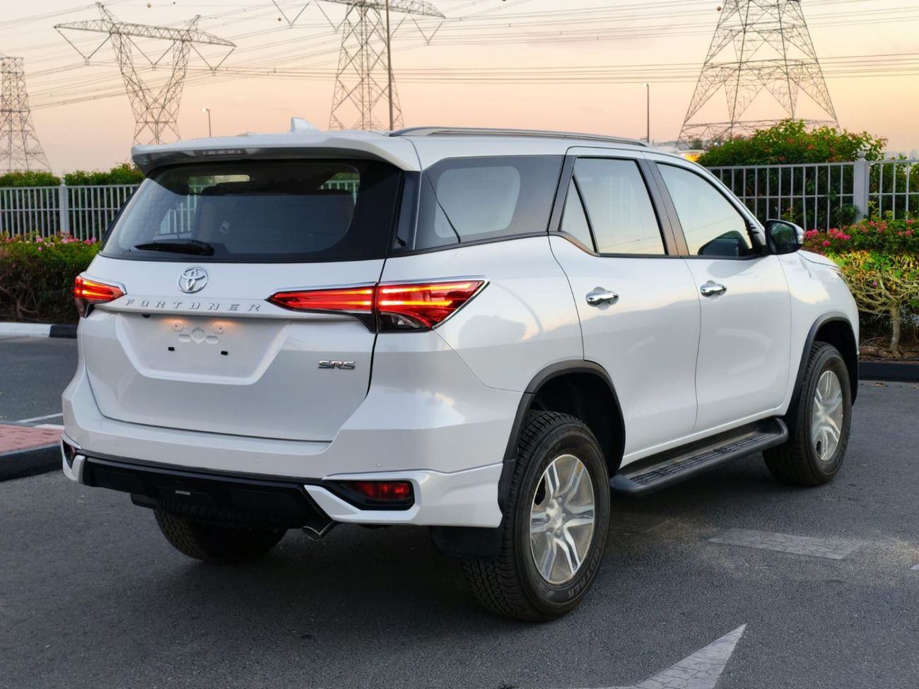 Toyota Fortuner 2025 Toyota Fortuner SR5 7-Seater 2.7L 4-Cyl Petrol A/T 4x4 Only For Export