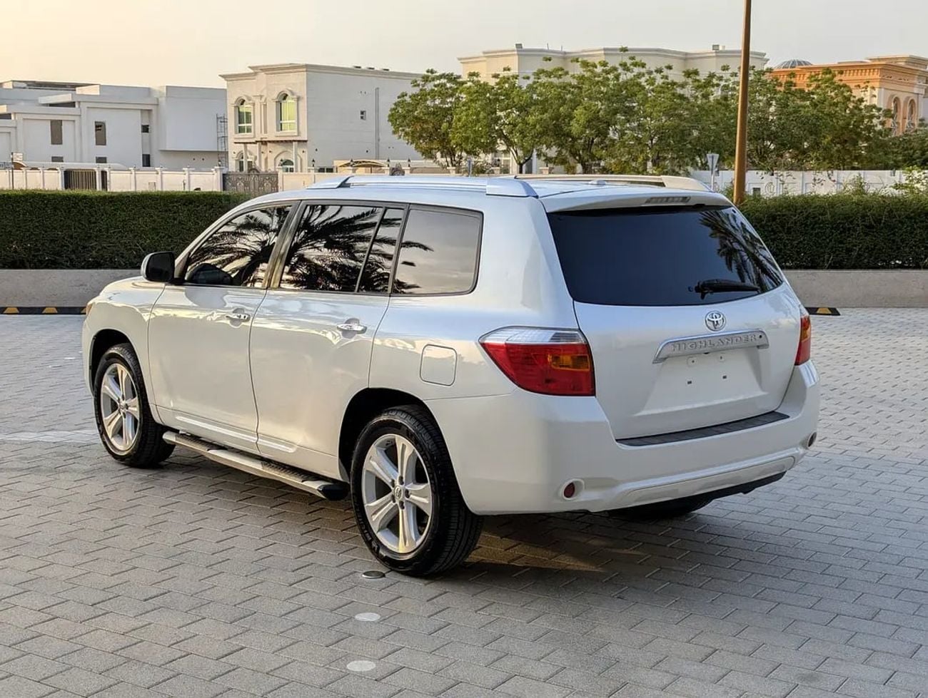 تويوتا هايلاندر Limited | American Specs | Well Maintained Full Option With Low KM