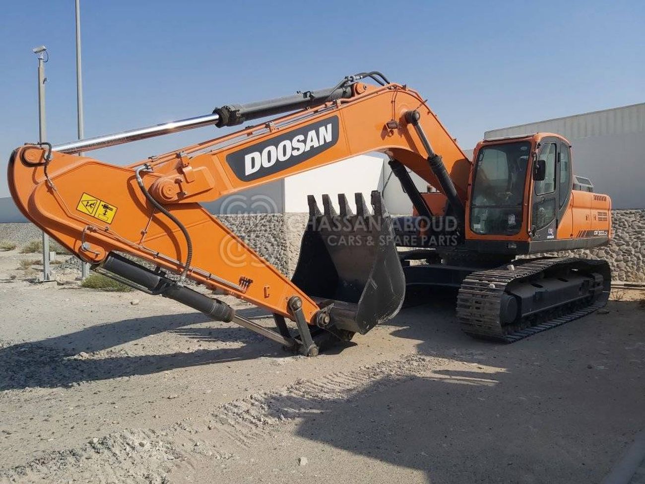 Doosan DX300 LCA DOOSAN DX300 LCA – CRAWLER EXCAVATOR OPERATING WEIGHT 29.6 TON WITH 1.47 CBM BUCKET (HEAVY DUTY) SHO
