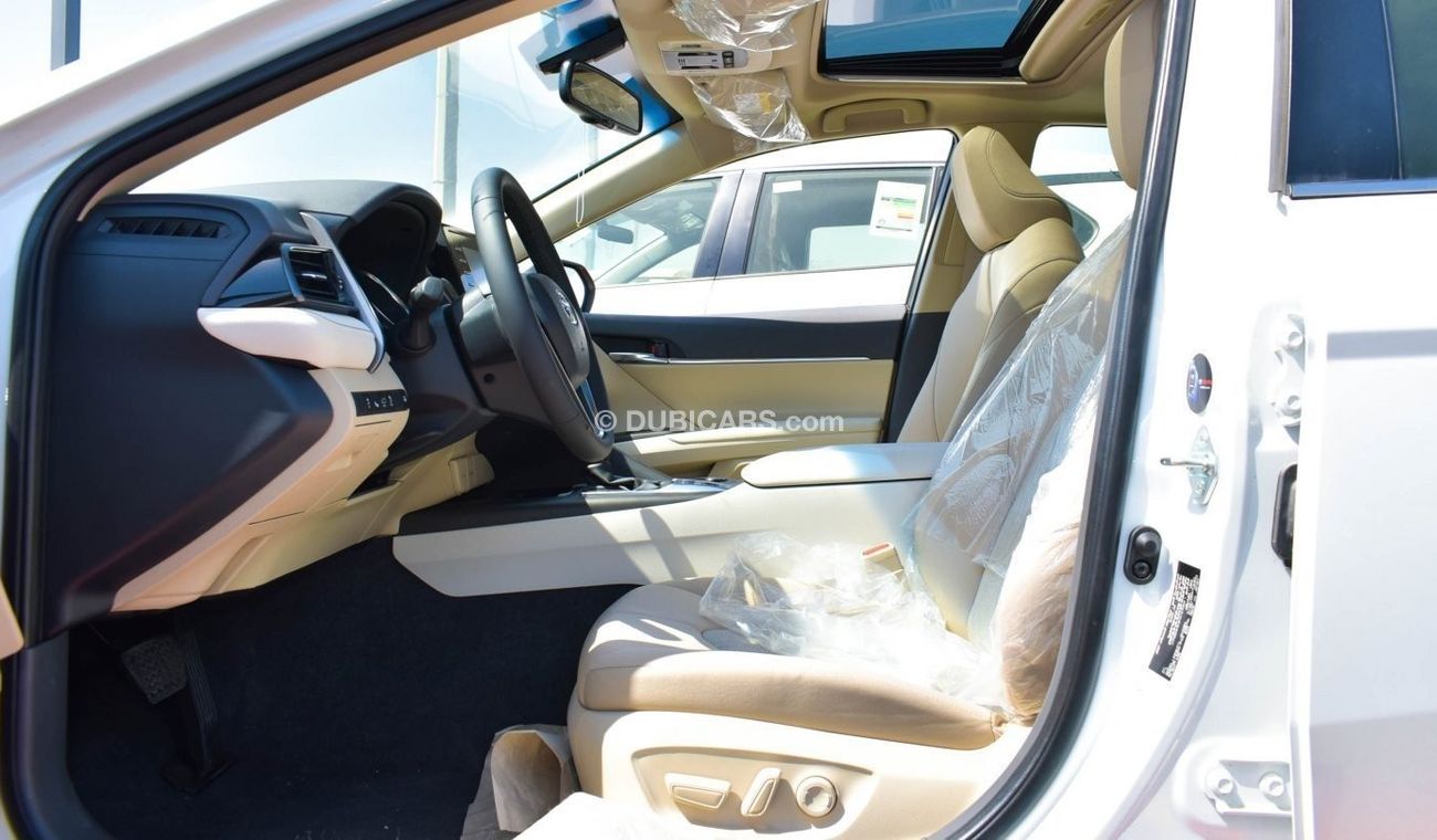 Toyota Camry GLE (( Hybrid )) 2.5L Petrol White color 4cyl , A/T, 4X2 FWD