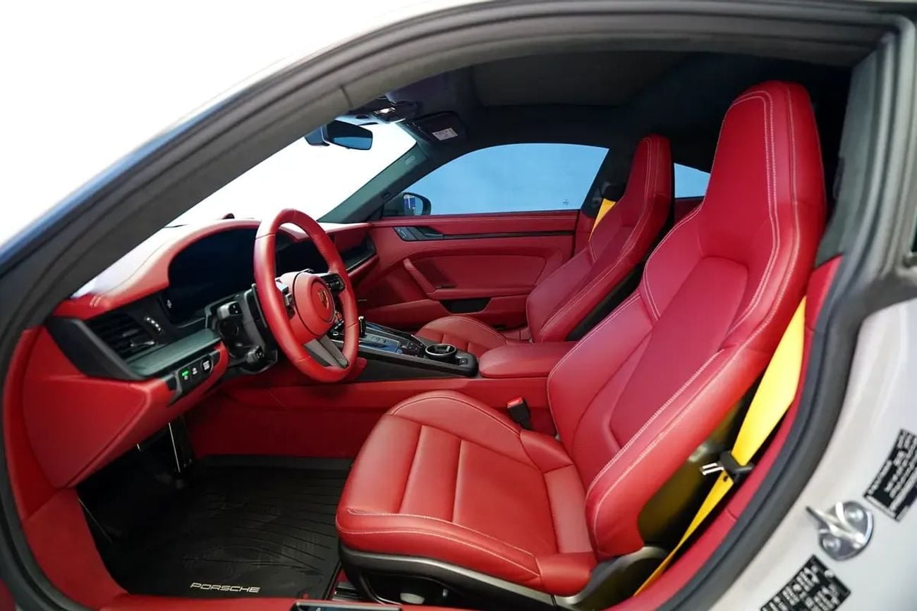 Porsche 911 CARRERA GTS