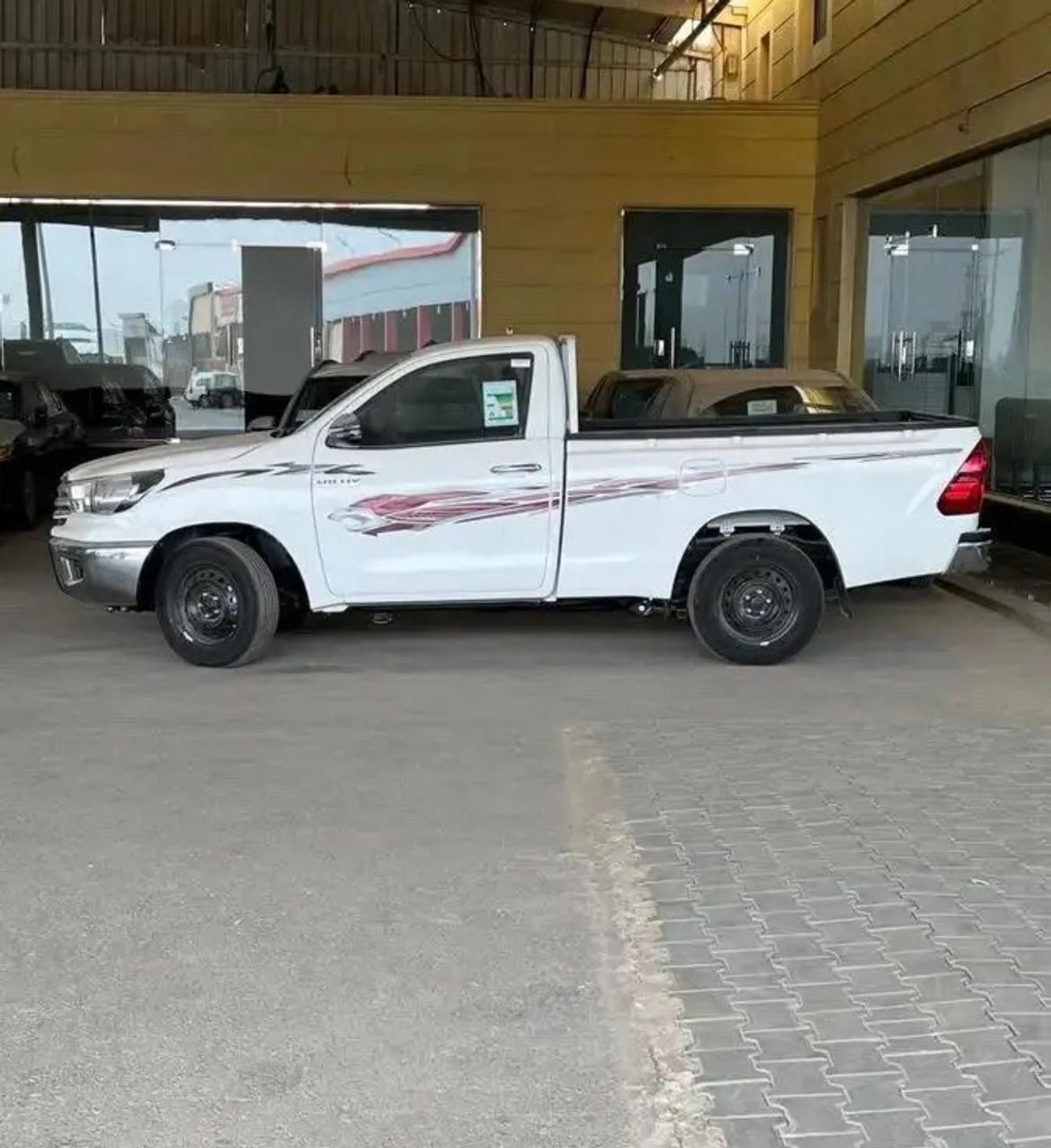 تويوتا هيلوكس New 2025 Toyota Hilux 2.4L DIESEL 2WD GLX MANUAL Zero KM