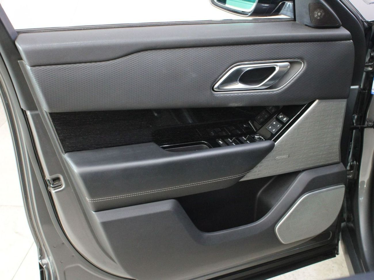 Land Rover Range Rover Velar R-Dynamic