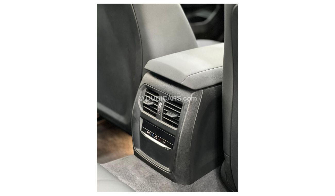 بي أم دبليو 320 اكسكلوسيف 2020 BMW 320i, April 2026 BMW Warranty + Service Pack, Full BMW Service History, Low Kms, 