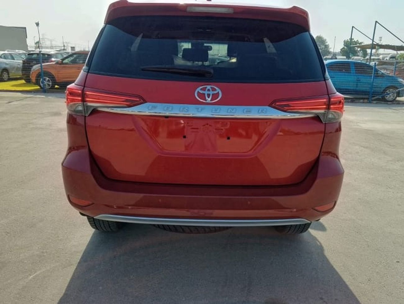 Toyota Fortuner VX-RHD-4WD-2.8L-Automatic-Diesel-7 Seats-5 Doors