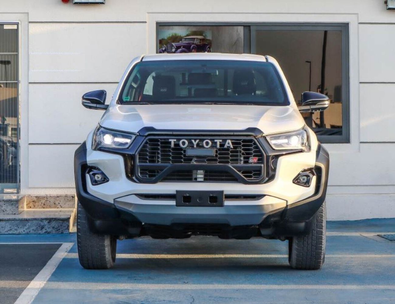 Toyota Hilux 4.0L GR PICKUP 4WD (PETROL)