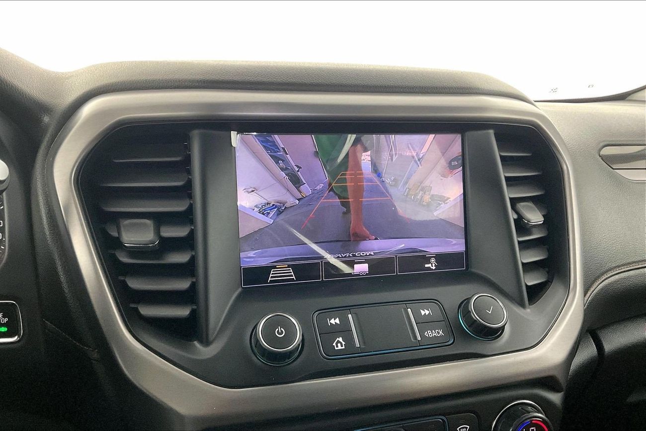 جي أم سي أكاديا AT4 | National Day Celebration | شامل الضمان | 0 ﺪﻔﻋﺓ ﺃﻮﻟﻯ