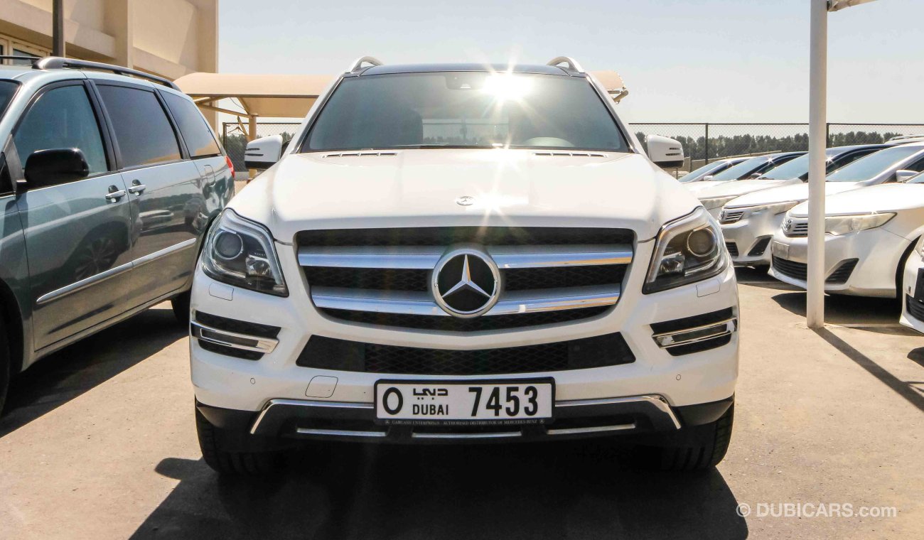 مرسيدس بنز GL 500 4 Matic - خليجي - كامل المواصفات - بدون دفعة اولى