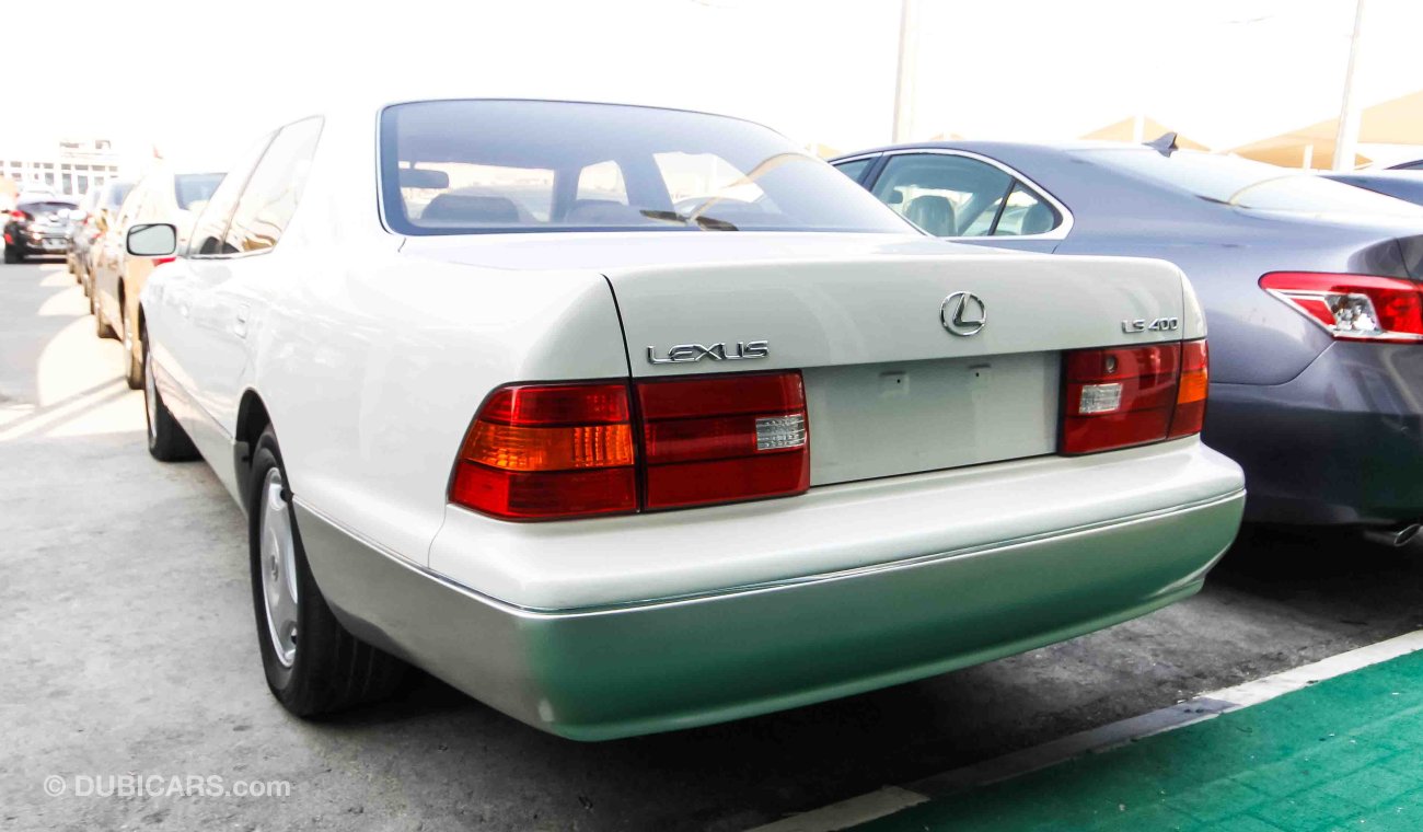 Lexus LS 400