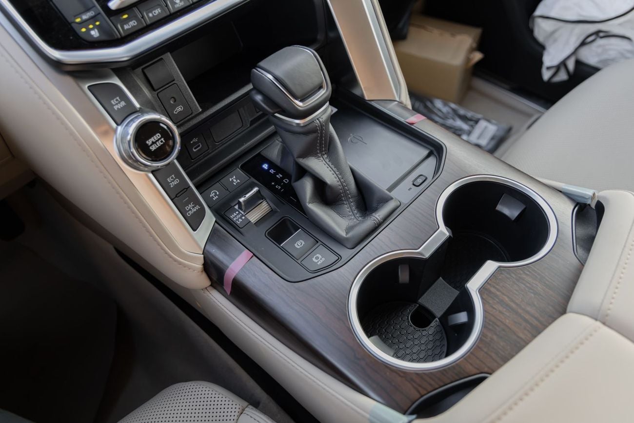 تويوتا لاند كروزر GXR TOYOTA LAND CRUISER LC300 | 2026 | GCC | 4WD | V6 4.0L | Petrol