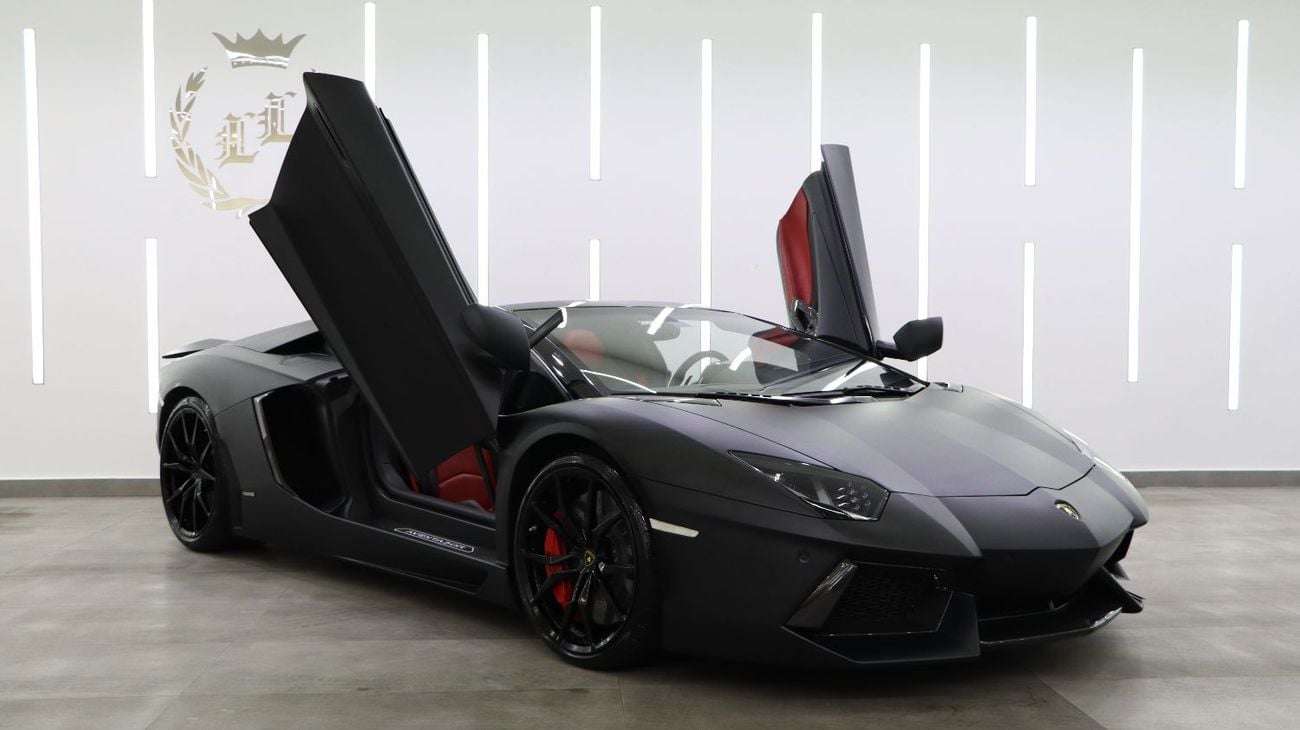 Lamborghini Aventador Lamborghini Avantador 2015 Roadster  6.5L V12 Excellent Condition