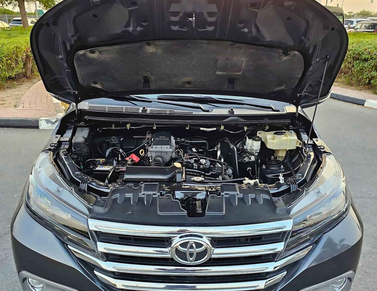 تويوتا راش EX GCC/LEATHER SEATS/NON ACCIDENT/1.5L V4/ EXPORT ONLY / LOT#006559