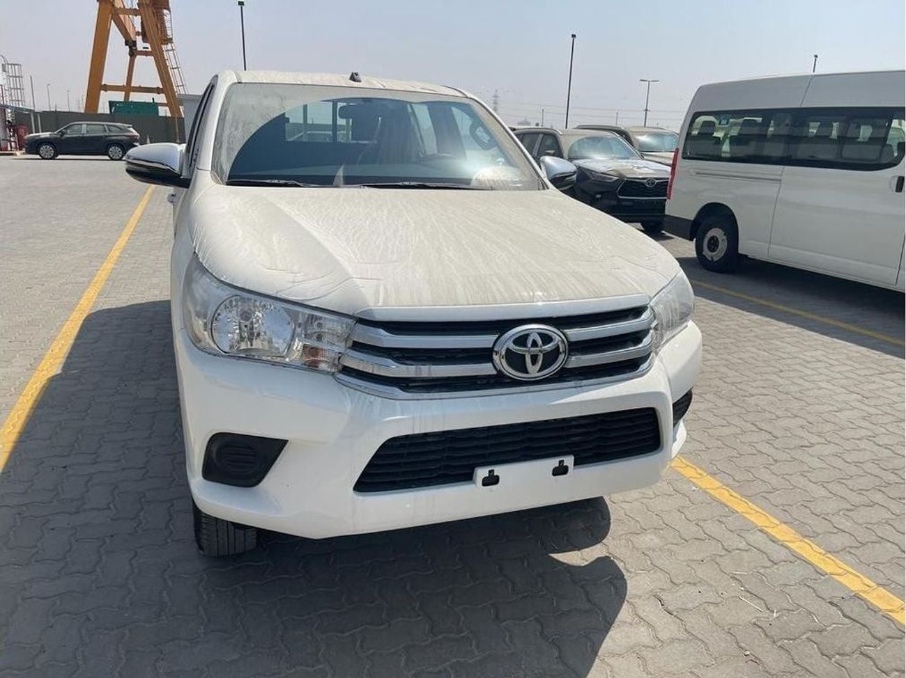 تويوتا هيلوكس 2025 Toyota Hilux DLX-G1 DC 2.4L MT Diesel (Power Window)