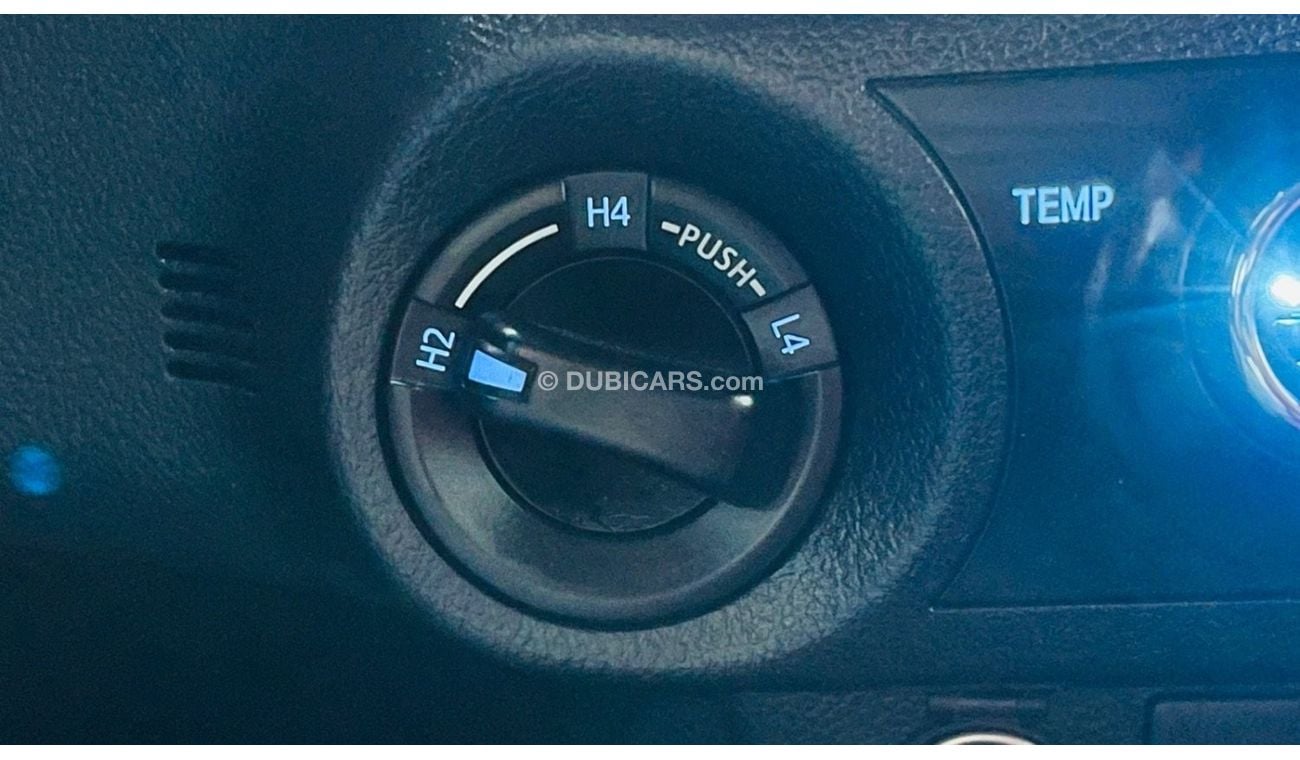 Toyota Hilux TRD 2018 Adventure GCC V6 4.0L Petrol Push Start [LHD] AT 4x4 Leather Seats Premium Condition