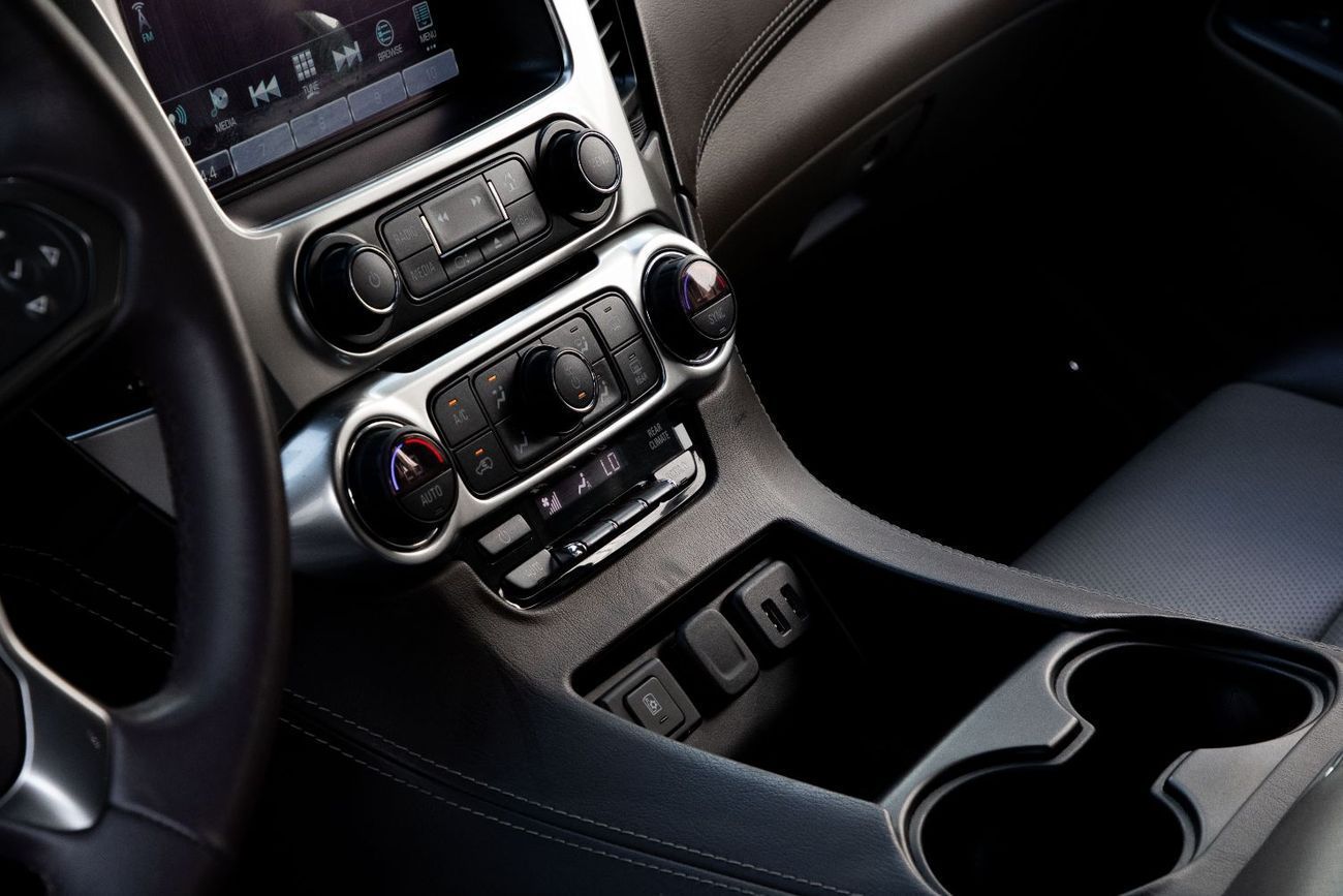 Chevrolet Suburban LT | 2,644 P.M | 0% Downpayment | SUBURBAN|LT|V8|CHEVORLET SERVICED!