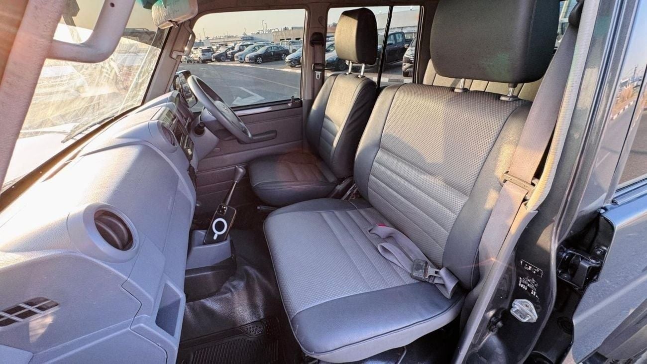 Toyota Land Cruiser 70 FACELIFTED TO 2024 | 4.5L DIESEL ENGINE | MANUAL TRANSMISSION |