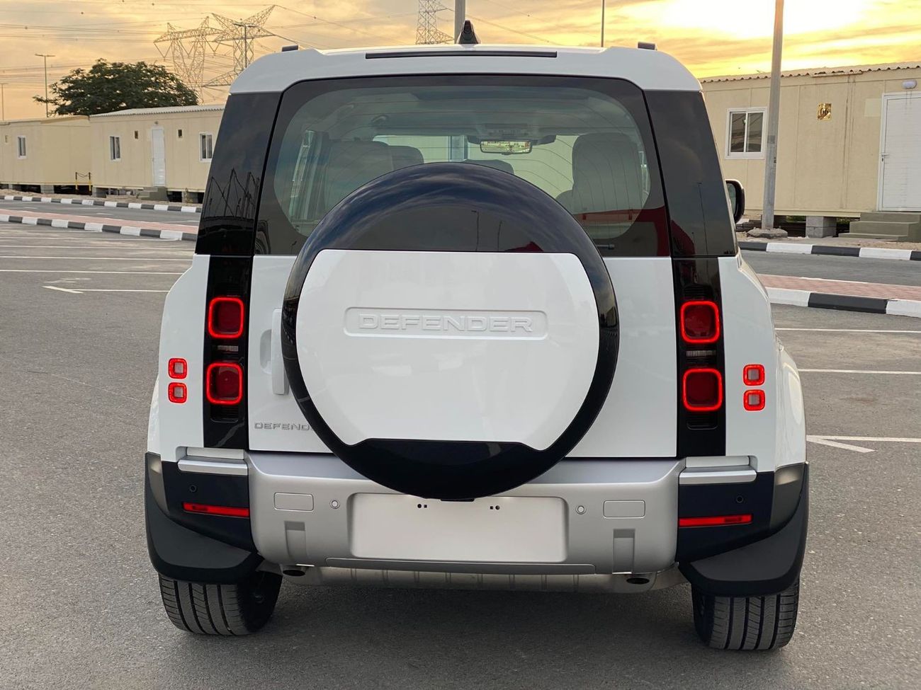 Land Rover Defender GCC SPEC UNDER WARRANTY AND SERVICE CONTRACT