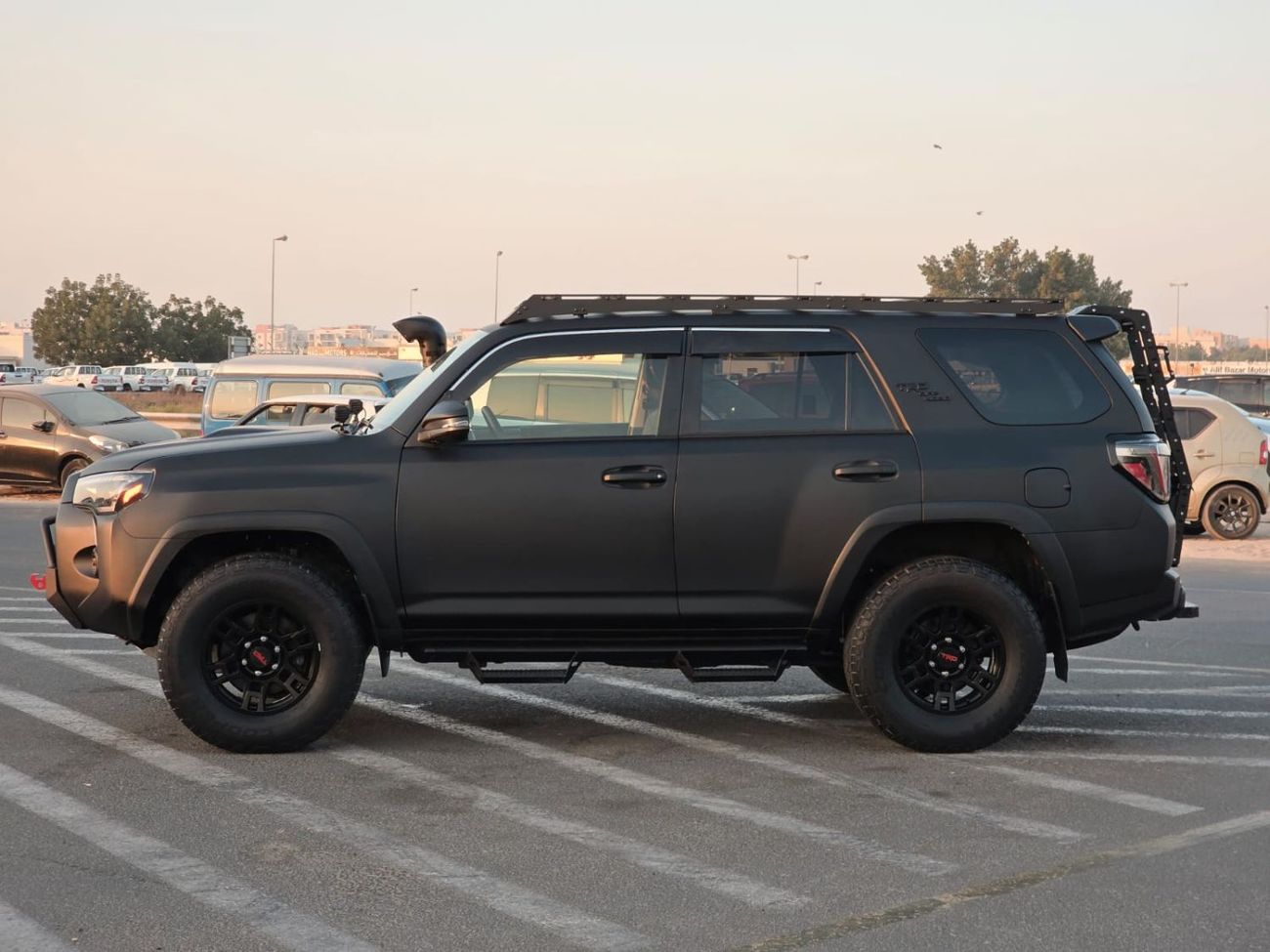 Toyota 4Runner TRD Off-Road 2022 model Push button, 4x4 and math body color