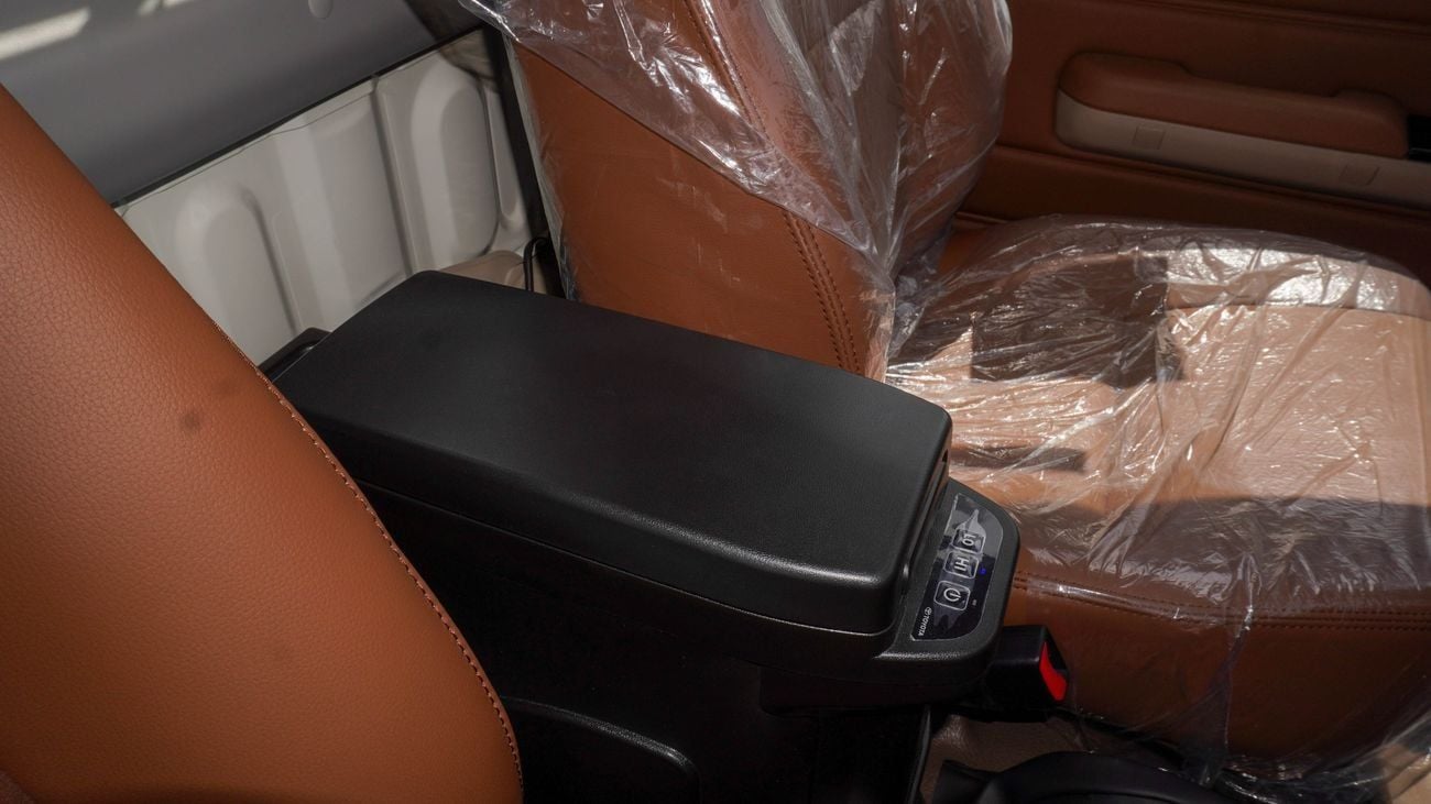 تويوتا لاند كروزر بيك آب LX 4.0 L V6