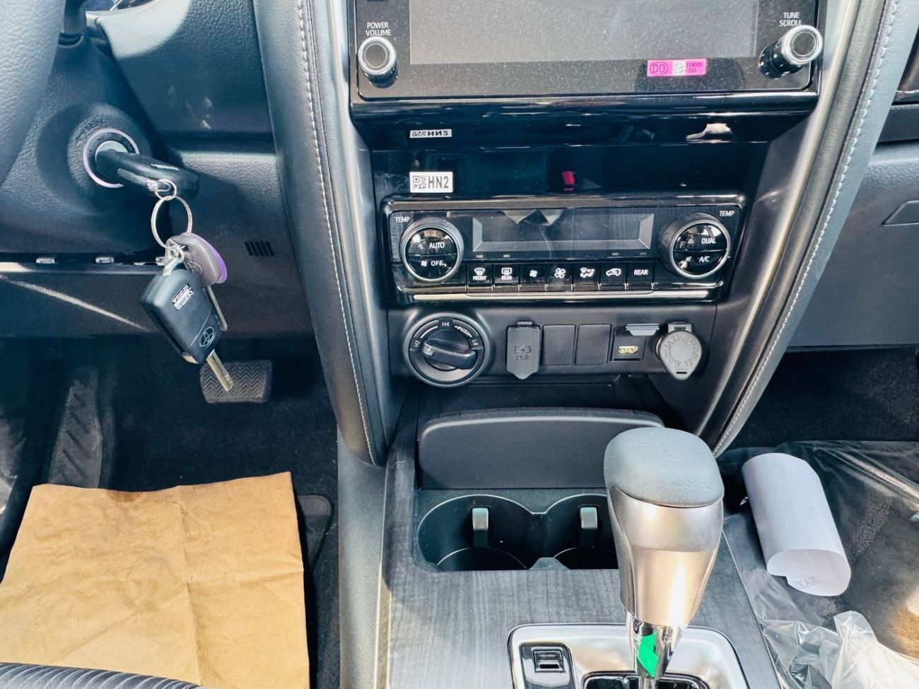 Toyota Fortuner TOYOTA FORTUNER 4.0L A/T B/O WHITE 2025