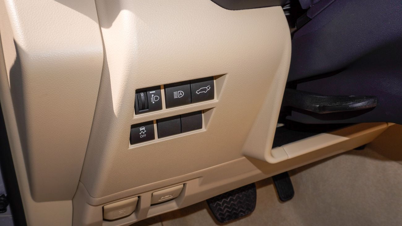 Toyota Land Cruiser GXR 3.5 L V6 Twin Turbo