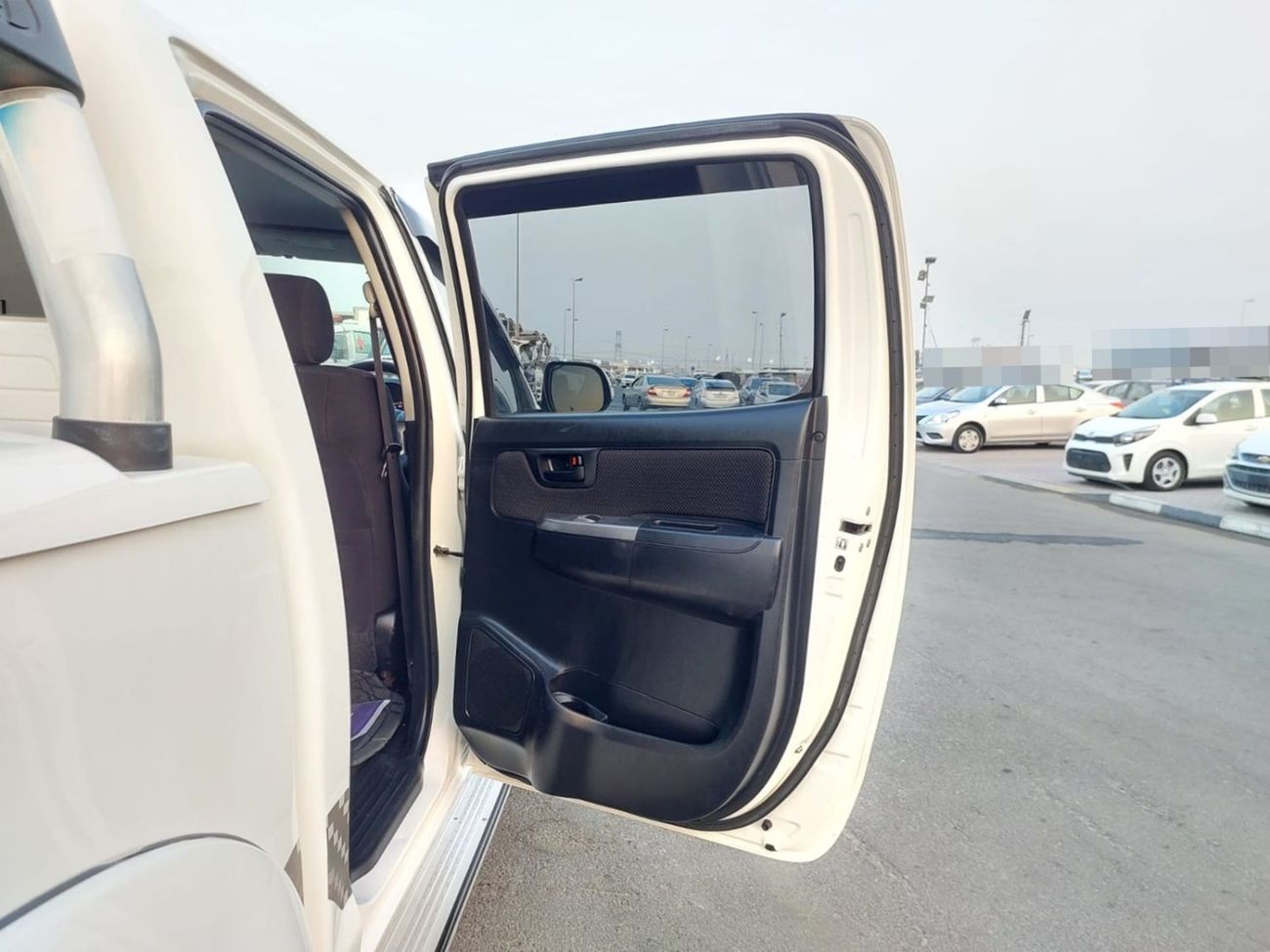 Toyota Hilux TOYOTA HILUX PICKUP RHD 2014 MODEL 3.0 L DIESEL AUTOMATIC(PM37634)