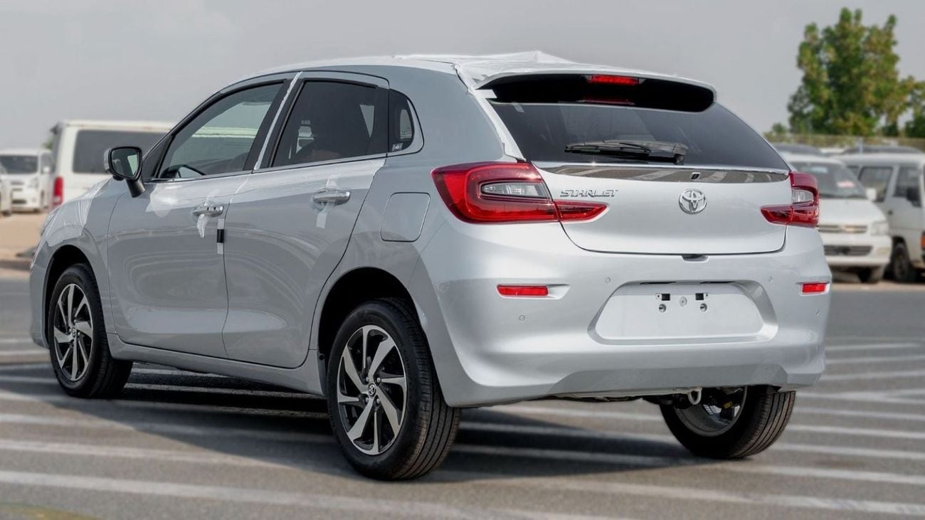 Toyota Starlet (LHD) TOYOTA STARLET 1.5P AT MY2023 - SILVER