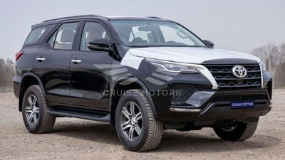 تويوتا فورتونر Automatic - 2.7L - Petrol - SUV/Crossoveer - Four Wheel Drive - 7 seats - 5 doors
