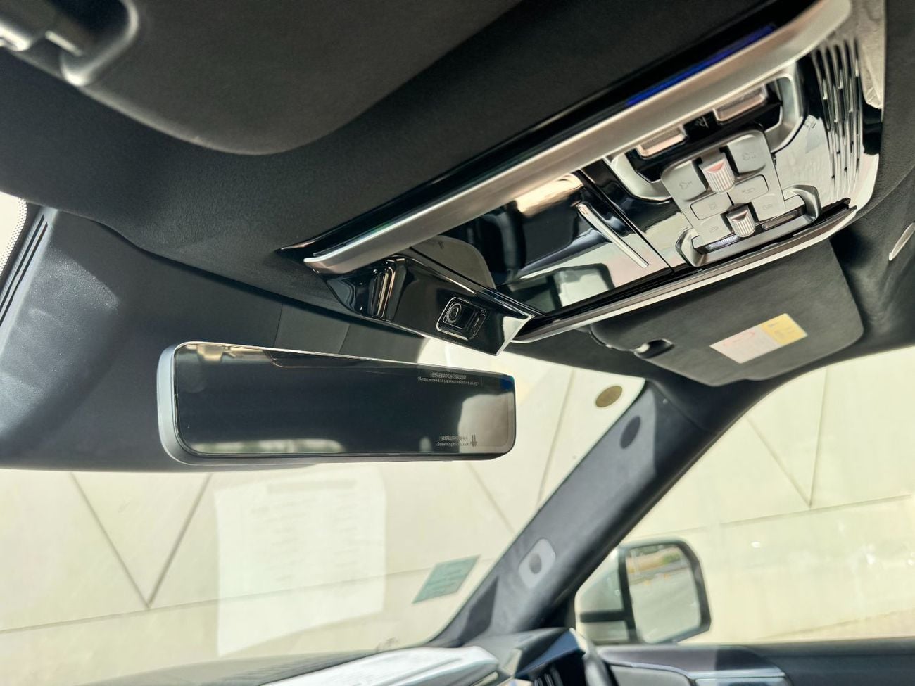 بي واي دي ليوبارد 8 Smart and Brave Flagship Edition (7 Seats) - Electric Side Step -  2025 Brand New (Export)