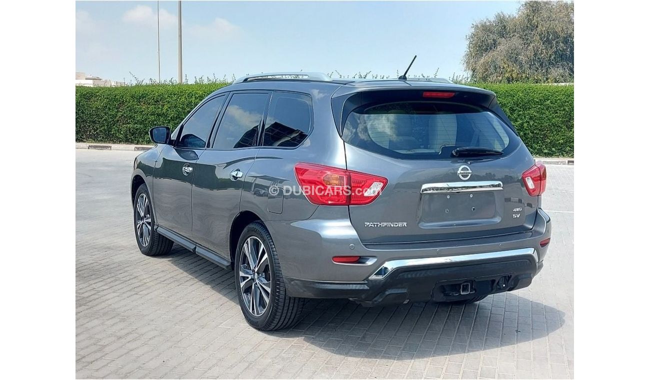 Nissan Pathfinder SV