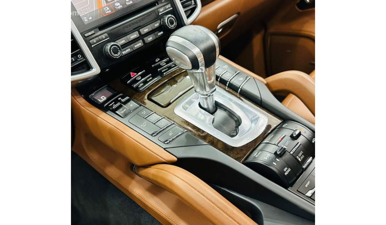 Porsche Cayenne 2017 Porsche Cayenne S Platinum Edition, Warranty, Full Options, Very Low Kms, GCC