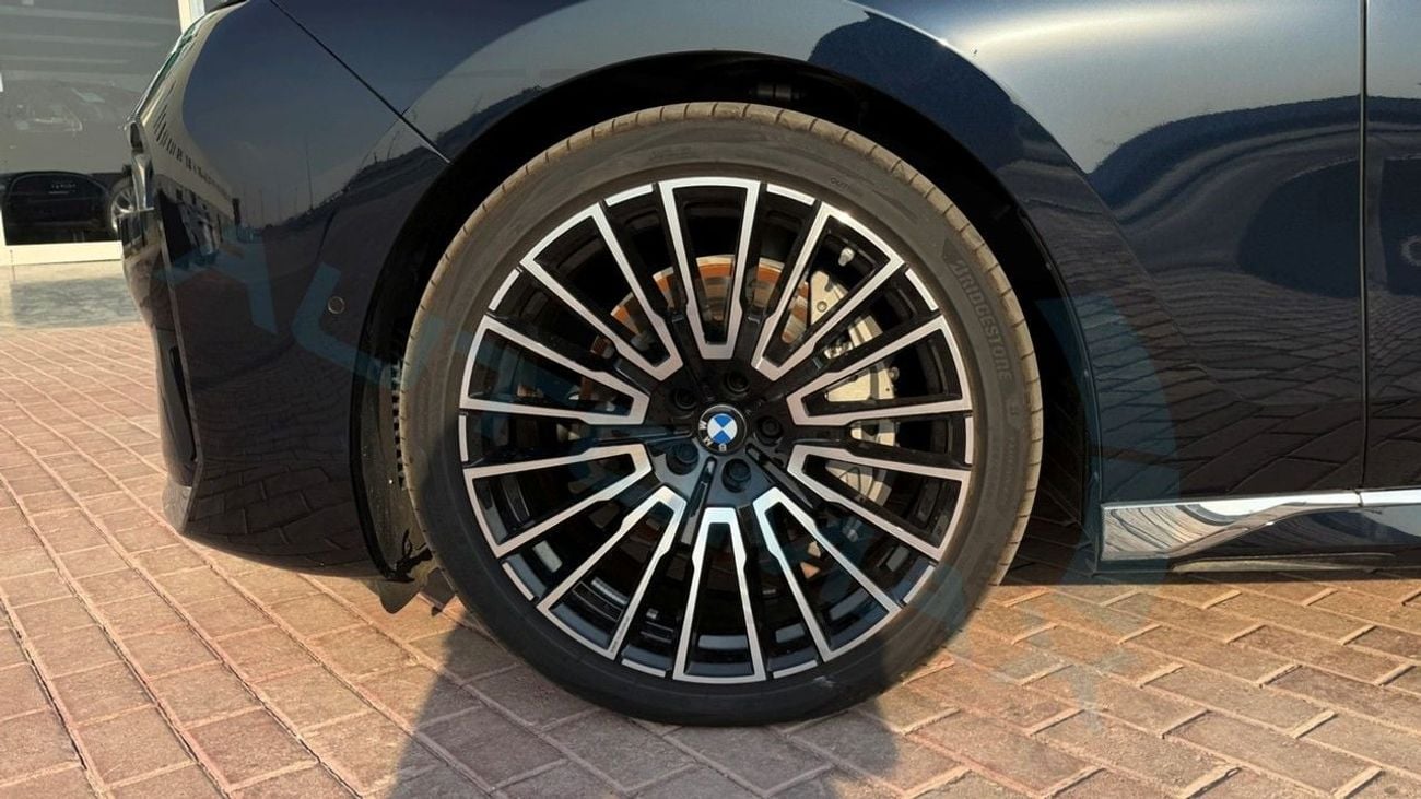 بي أم دبليو 740i ماستركلاس M SPORT PACKAGE 2026 (For Export , НА ЭКСПОРТ) 3.0TT RWD GCC Без пробега