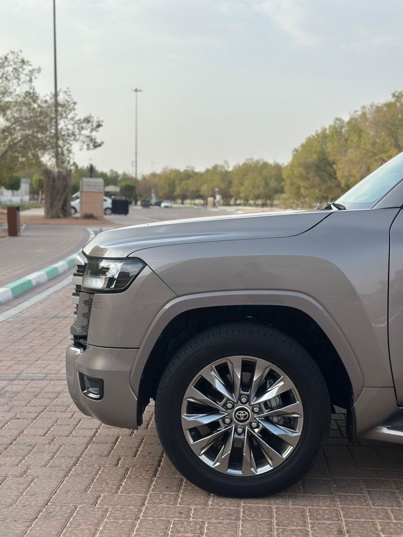 Toyota Land Cruiser GXR 2022 MODEL Twin Turbo Full Option Car is Very Clean and Perfect Condition