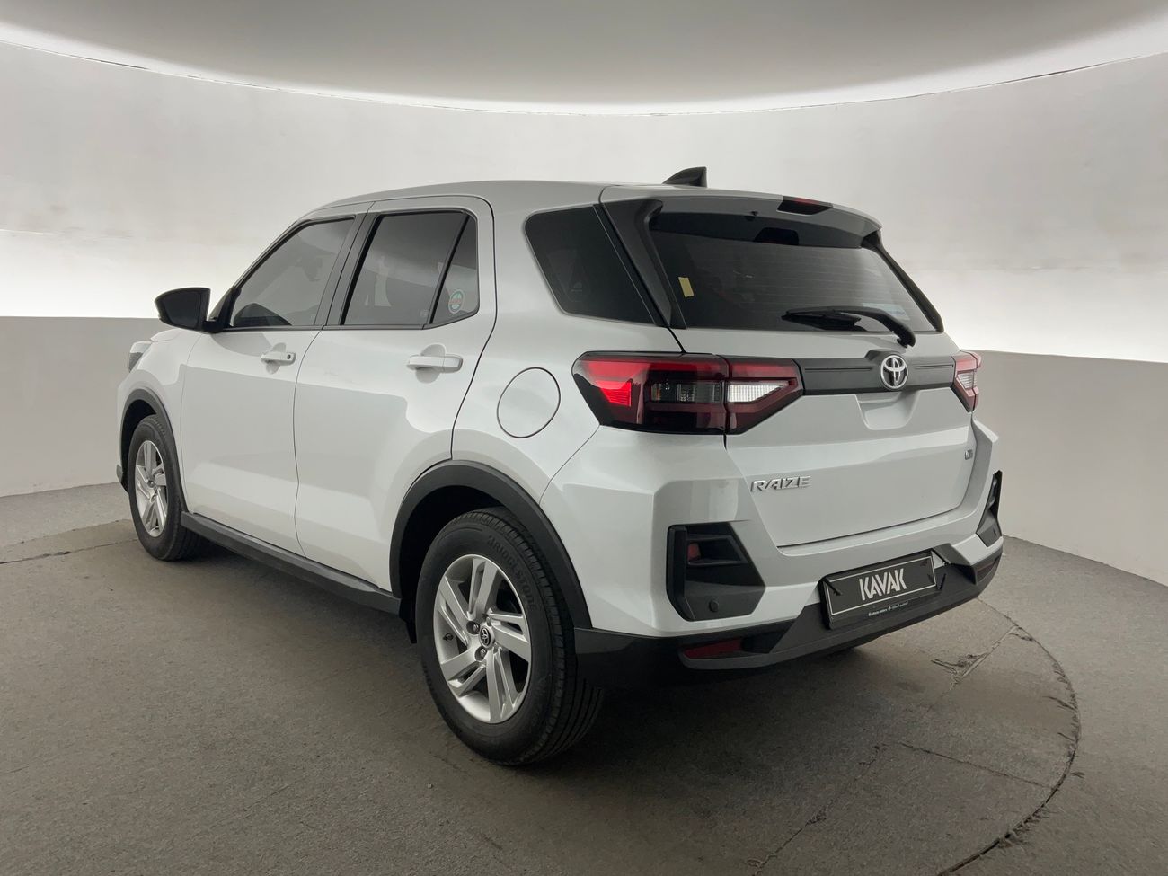 تويوتا ريز E | National Day Celebration | شامل الضمان | 0 ﺪﻔﻋﺓ ﺃﻮﻟﻯ