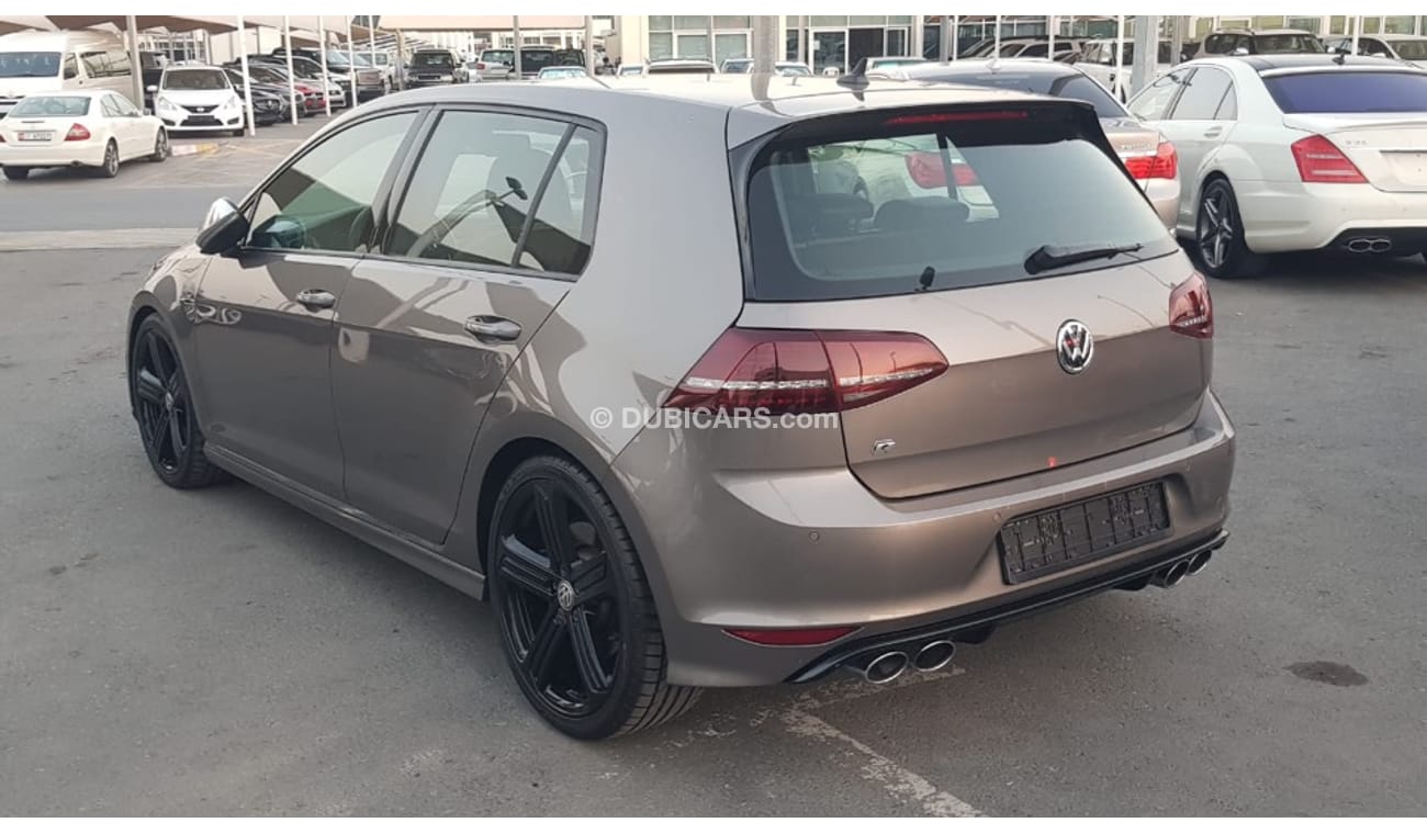 Volkswagen Golf Golf R model 2015 GCC car prefect condition full option low mileage sun  roof leather seats bac
