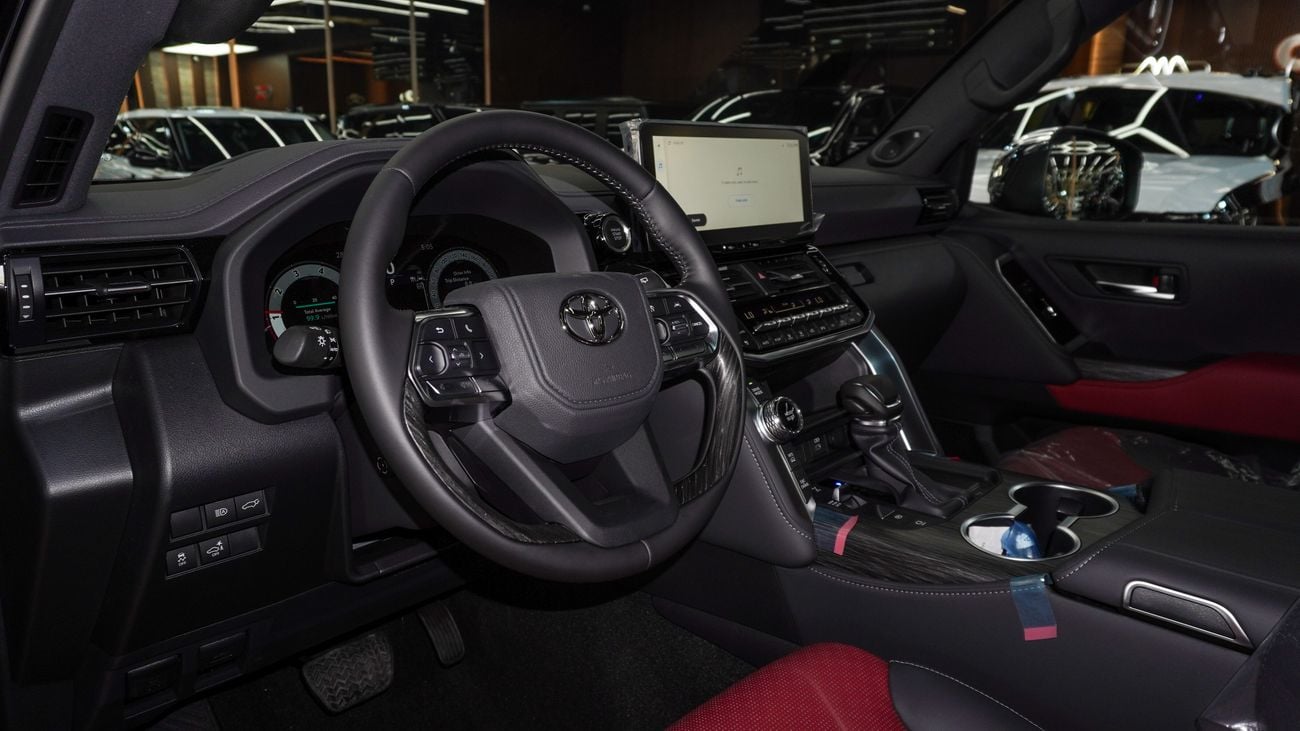 Toyota Land Cruiser VXR 3.5 L Twin Turbo V6