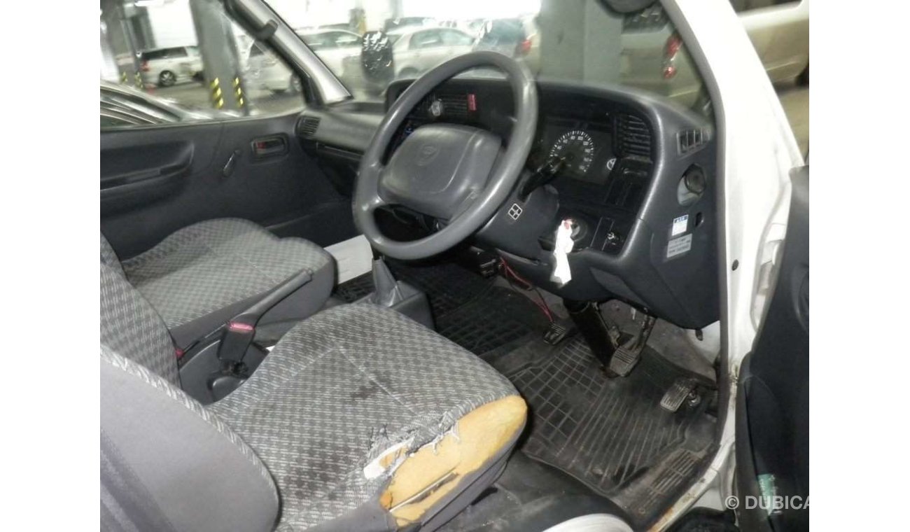 Toyota Hiace 2004