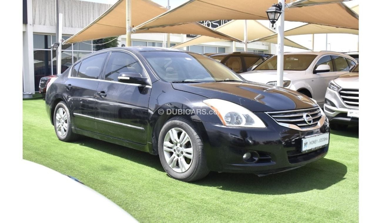 Nissan Altima EXCELLENT DEAL for our Nissan Altima 2.5 S ( 2012 Model ) in Black Color GCC Specs