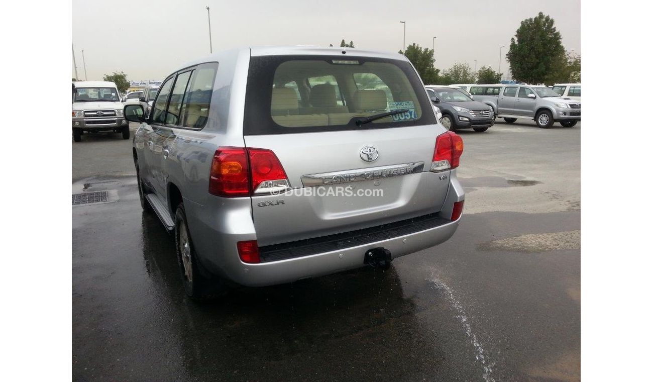 Toyota Land Cruiser GXR 4.5L Diesel Mid Option