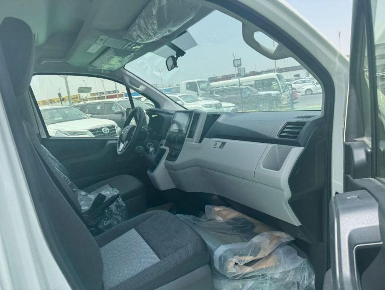 Toyota Hiace GLS - High Roof 3.5L