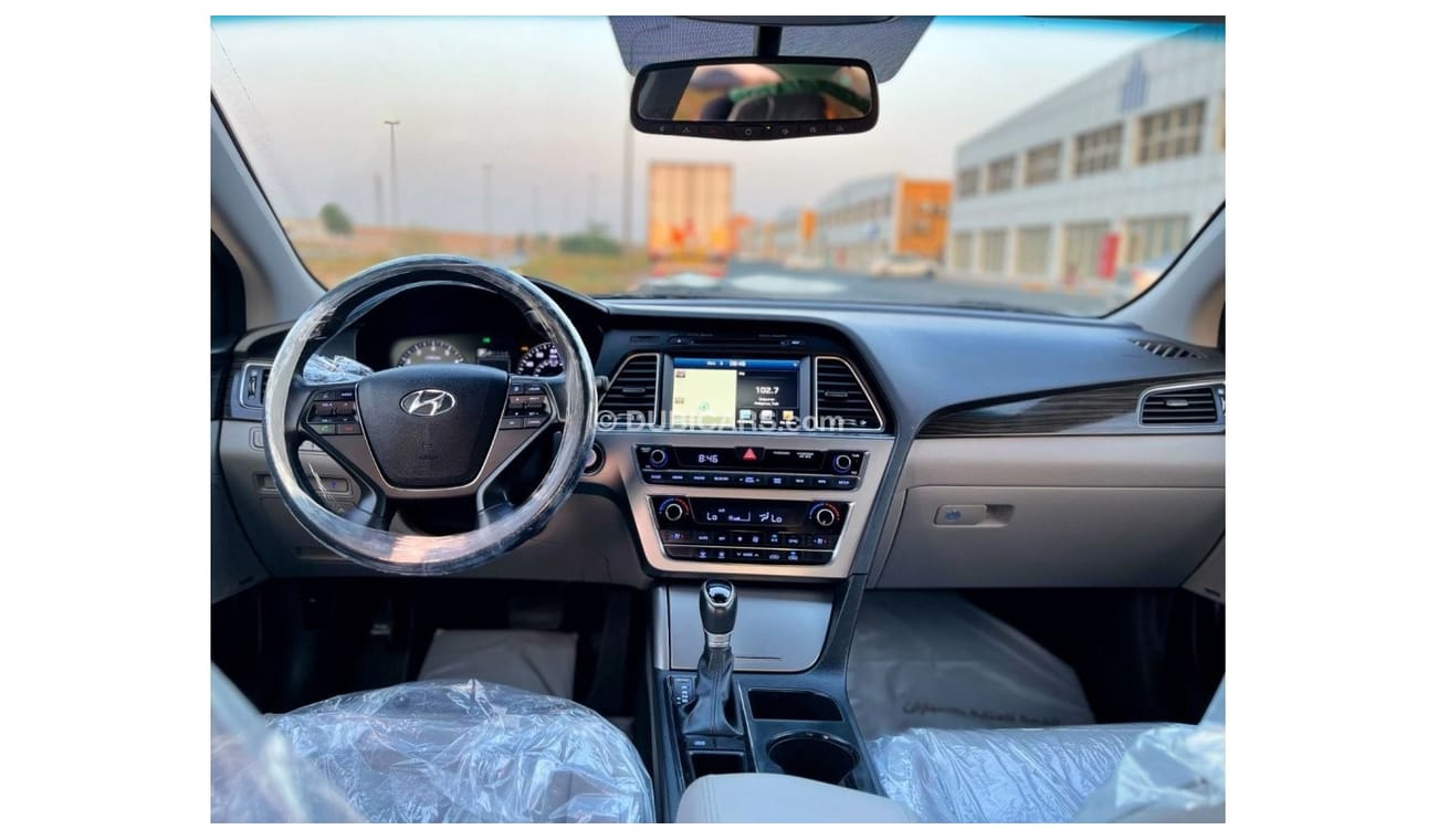 هيونداي سوناتا هيونداي سوناتا ليميتد فول اوبشن السنة : 2017 2.4 رمادي حالة ممتازة سيارة سيدان 97 تصدير يمكن تصديرها