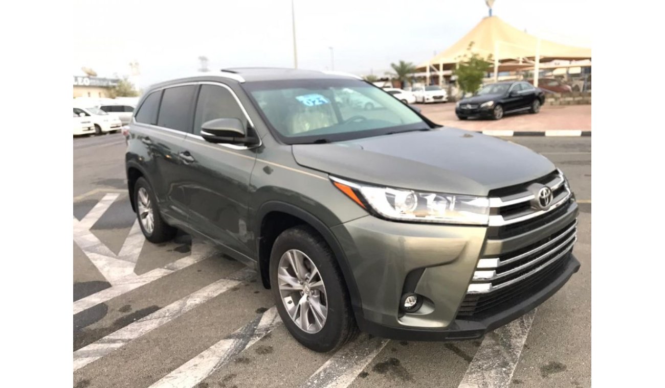 Toyota Highlander 4WD FULL OPTIONS WITH LEATHER SEAT, PUSH START AND SUNROOF