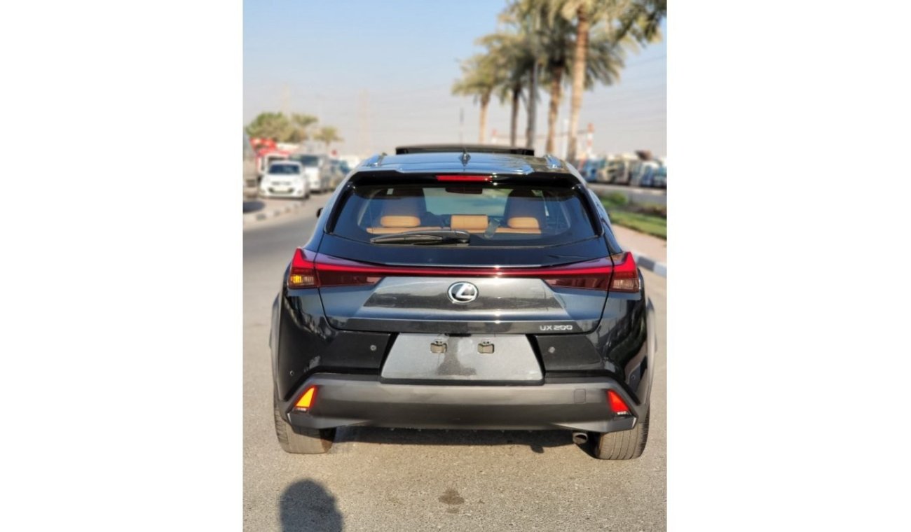 لكزس UX 200 LEXUS UX200 FULL OPTION CLEAN CAR