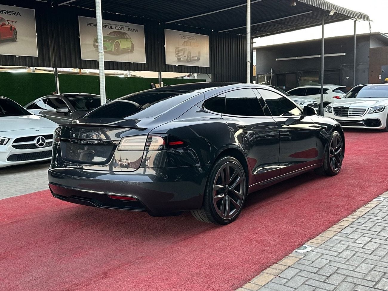 Tesla Model S PLAID