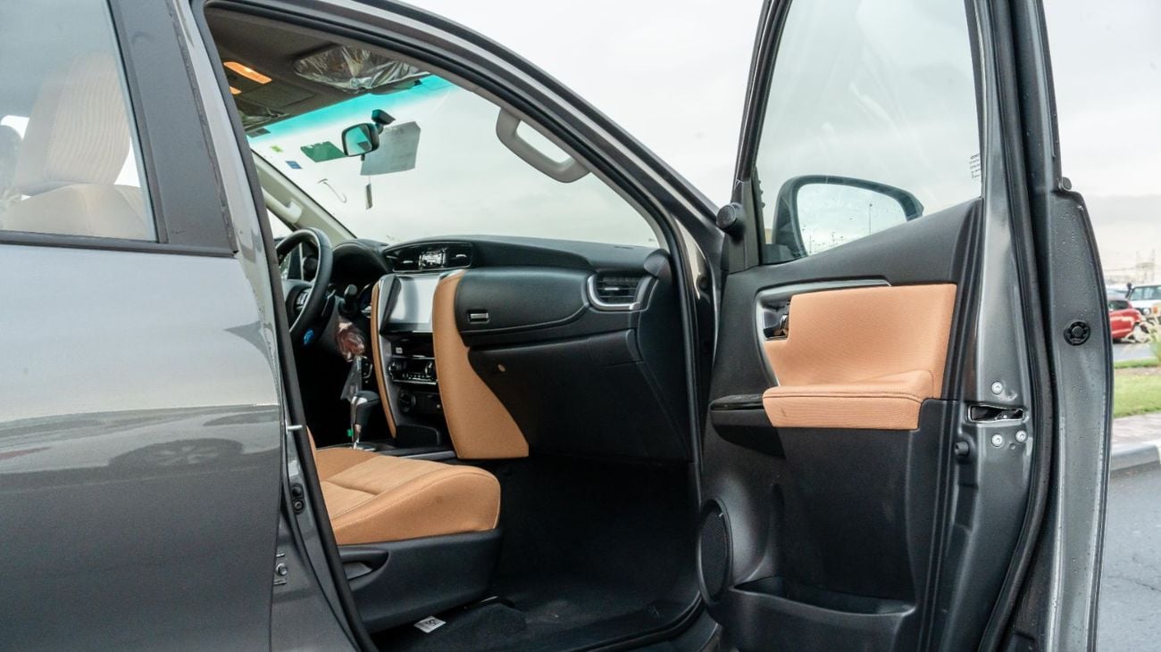 تويوتا فورتونر 2026 Toyota Fortuner VX 4.0L AT Petrol (Gray-Tan)