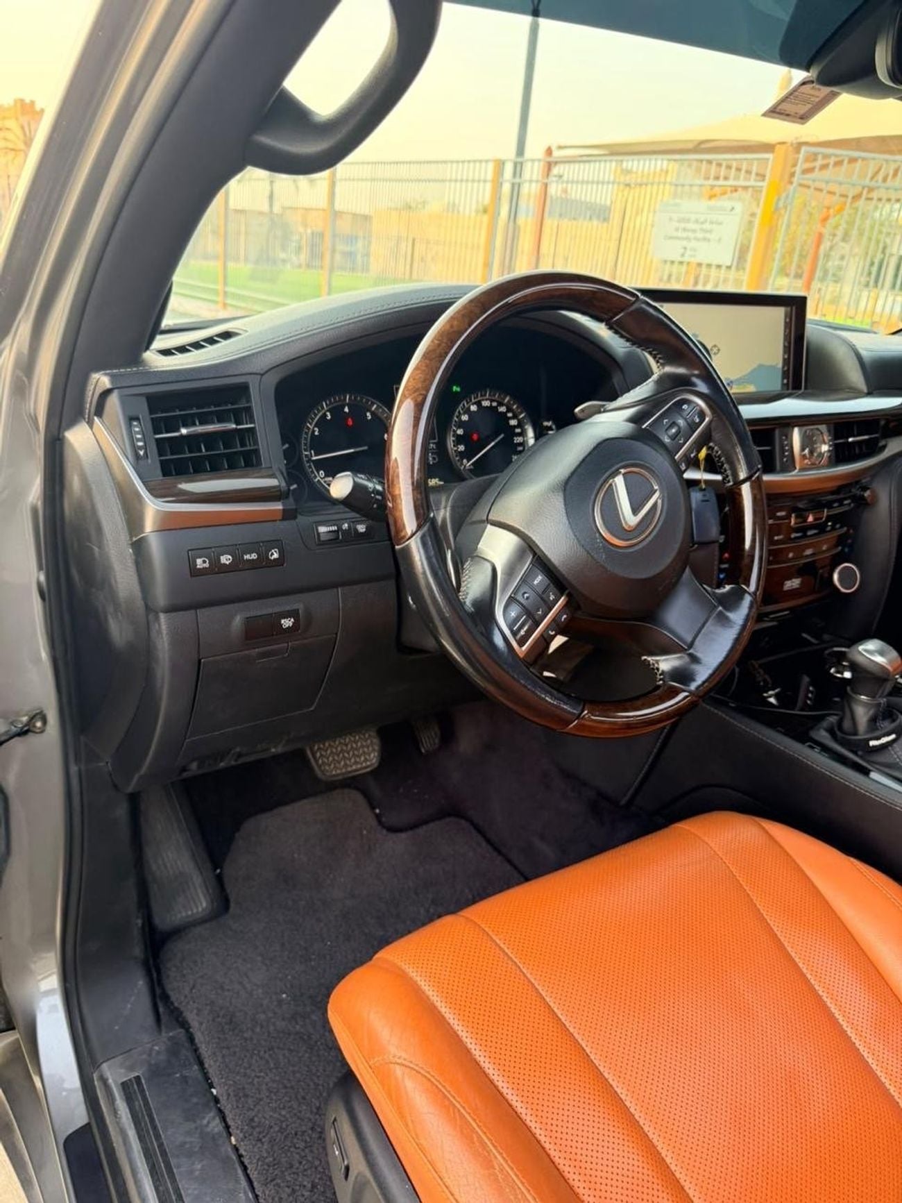 لكزس LX 570 بريمير